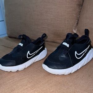 Nike kids flex runner slip on shoes